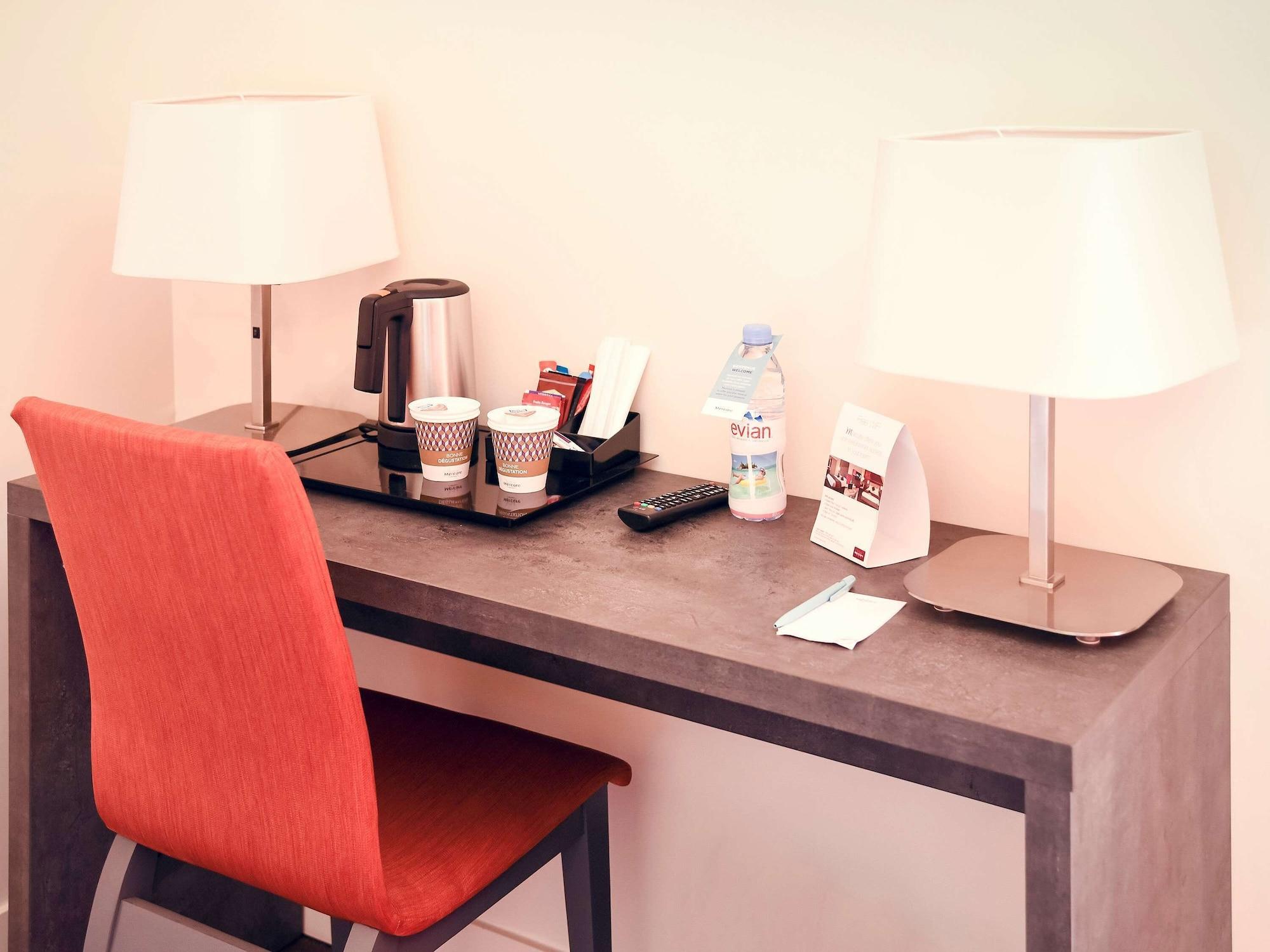 Mercure Aix-En-Provence Sainte-Victoire Châteauneuf-le-Rouge Εξωτερικό φωτογραφία