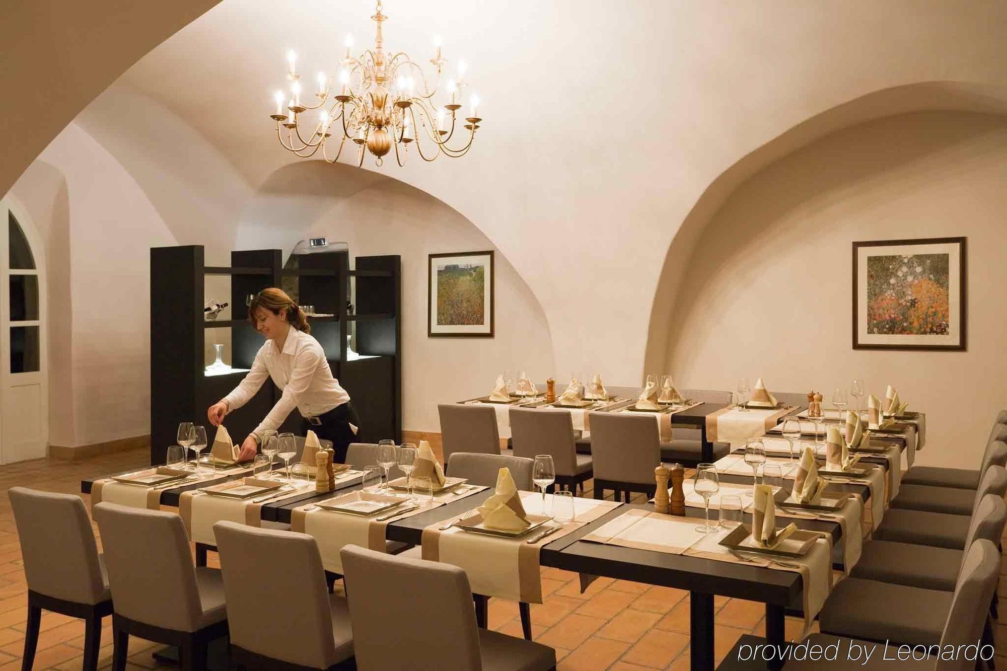 Mercure Aix-En-Provence Sainte-Victoire Châteauneuf-le-Rouge Εστιατόριο φωτογραφία